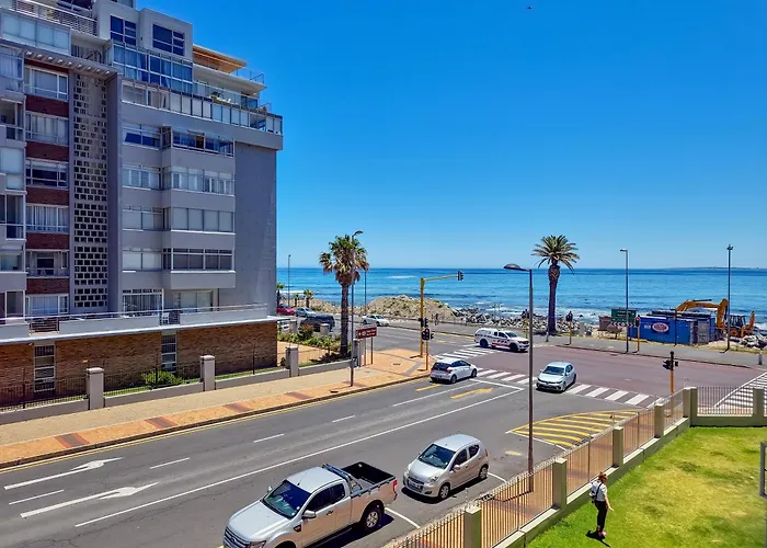 Studio With Ocean And Promenade View Sea Point