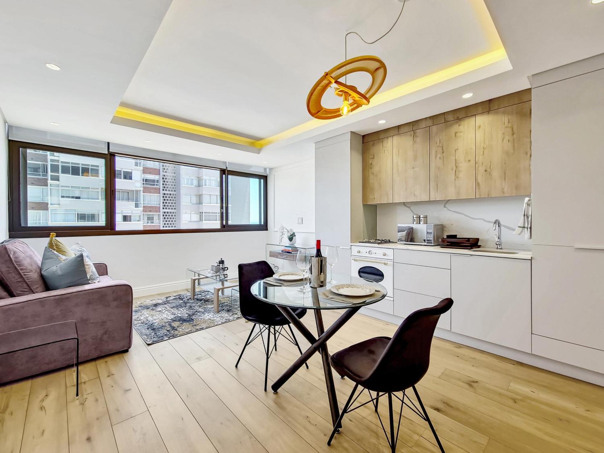 With Ocean And Promenade View Sea Point Apartment Kapstadt